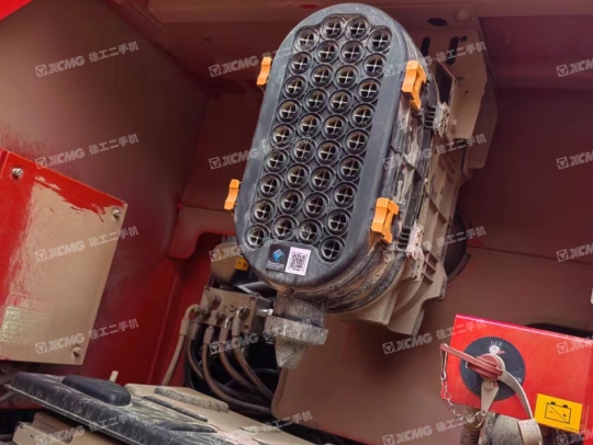 徐工XE380DK履帶式挖掘機