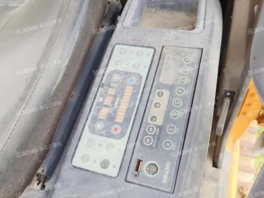 徐工XE335C履帶式挖掘機