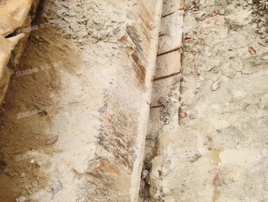 徐工XE550DK履帶式挖掘機