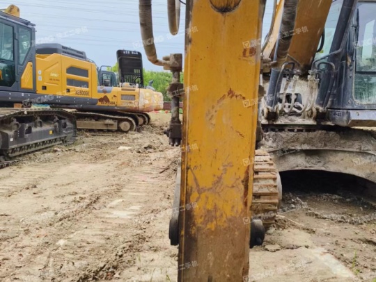 徐工XE550DK履帶式挖掘機