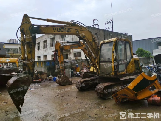 玉柴YC85履帶式挖掘機(jī)