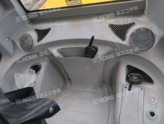 徐工XE700D履帶式挖掘機