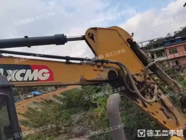 徐工XE400DK履带式挖掘机
