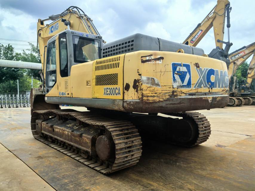 徐工XE300C履带式挖掘机