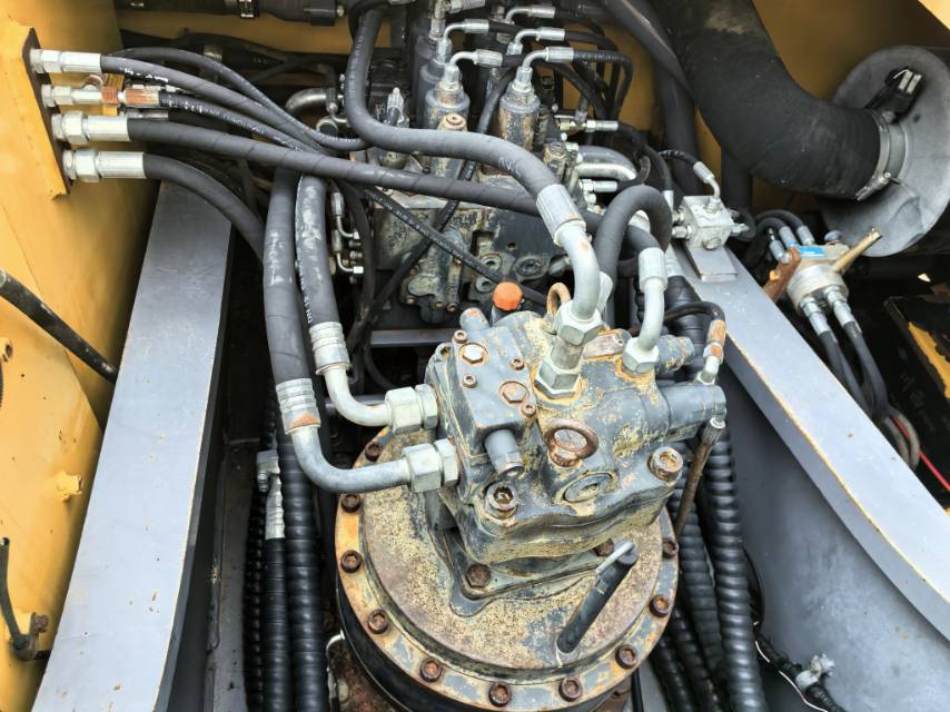 徐工XE300C履带式挖掘机