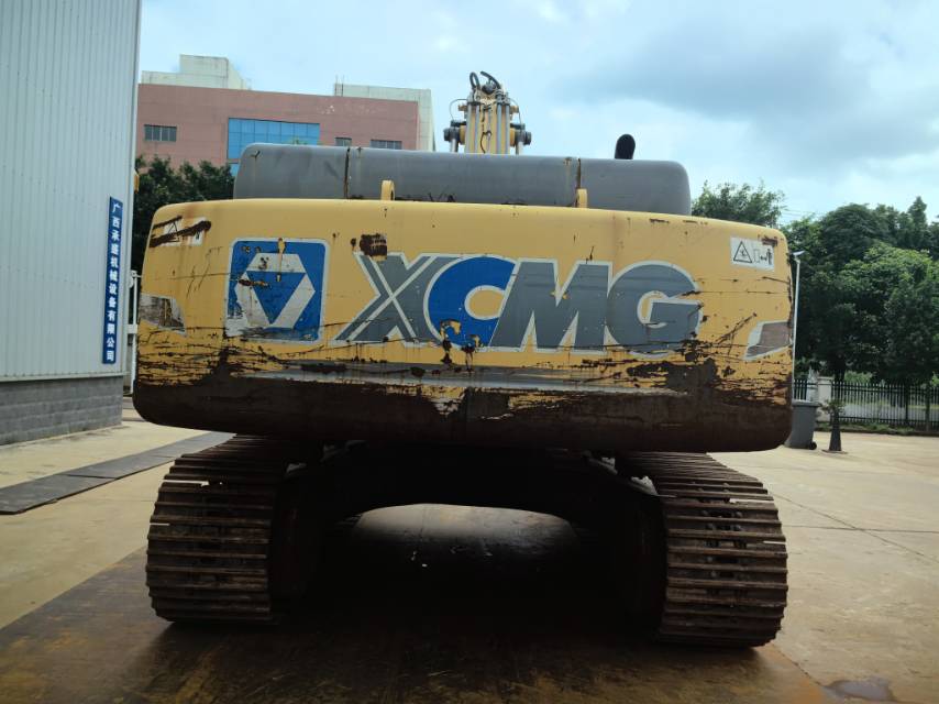 徐工XE300C履带式挖掘机