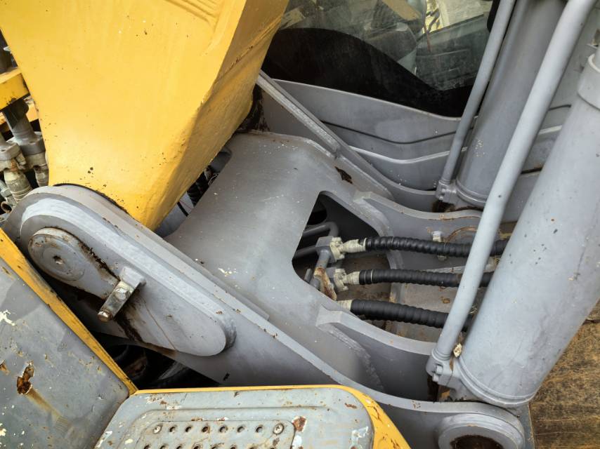 徐工XE300C履带式挖掘机