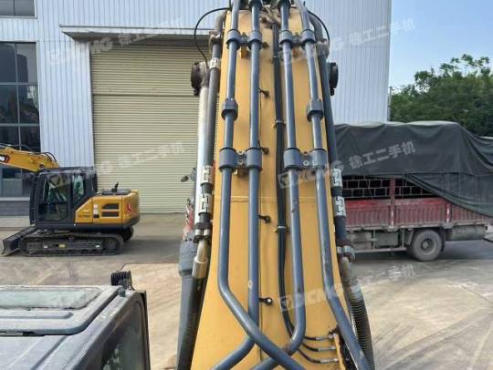 徐工XE550DK履帶式挖掘機