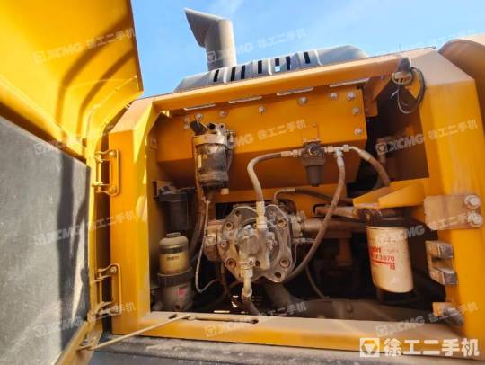 徐工XE270DK履帶式挖掘機