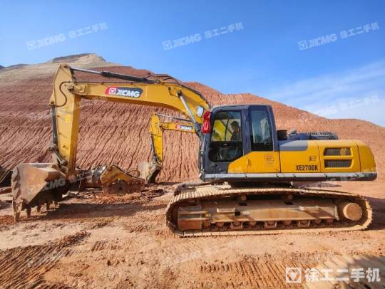 徐工XE270DK履帶式挖掘機