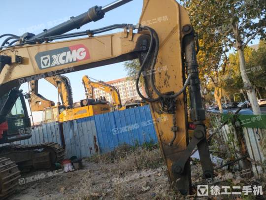 徐工XE490DK履帶式挖掘機