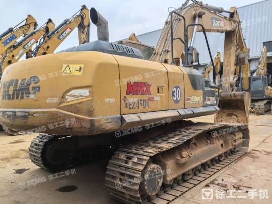 徐工XE245DK履带式挖掘机