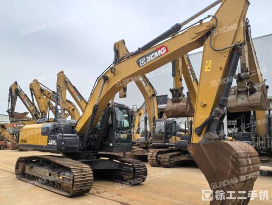 徐工XE225DK履帶式挖掘機(jī)