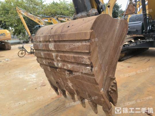 徐工XE225DK履帶式挖掘機(jī)