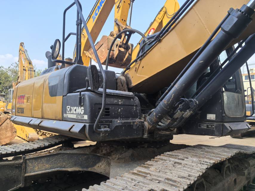 徐工XE245DK履带式挖掘机