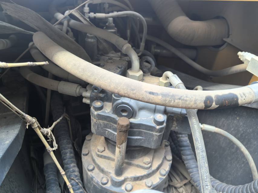 徐工XE245DK履带式挖掘机