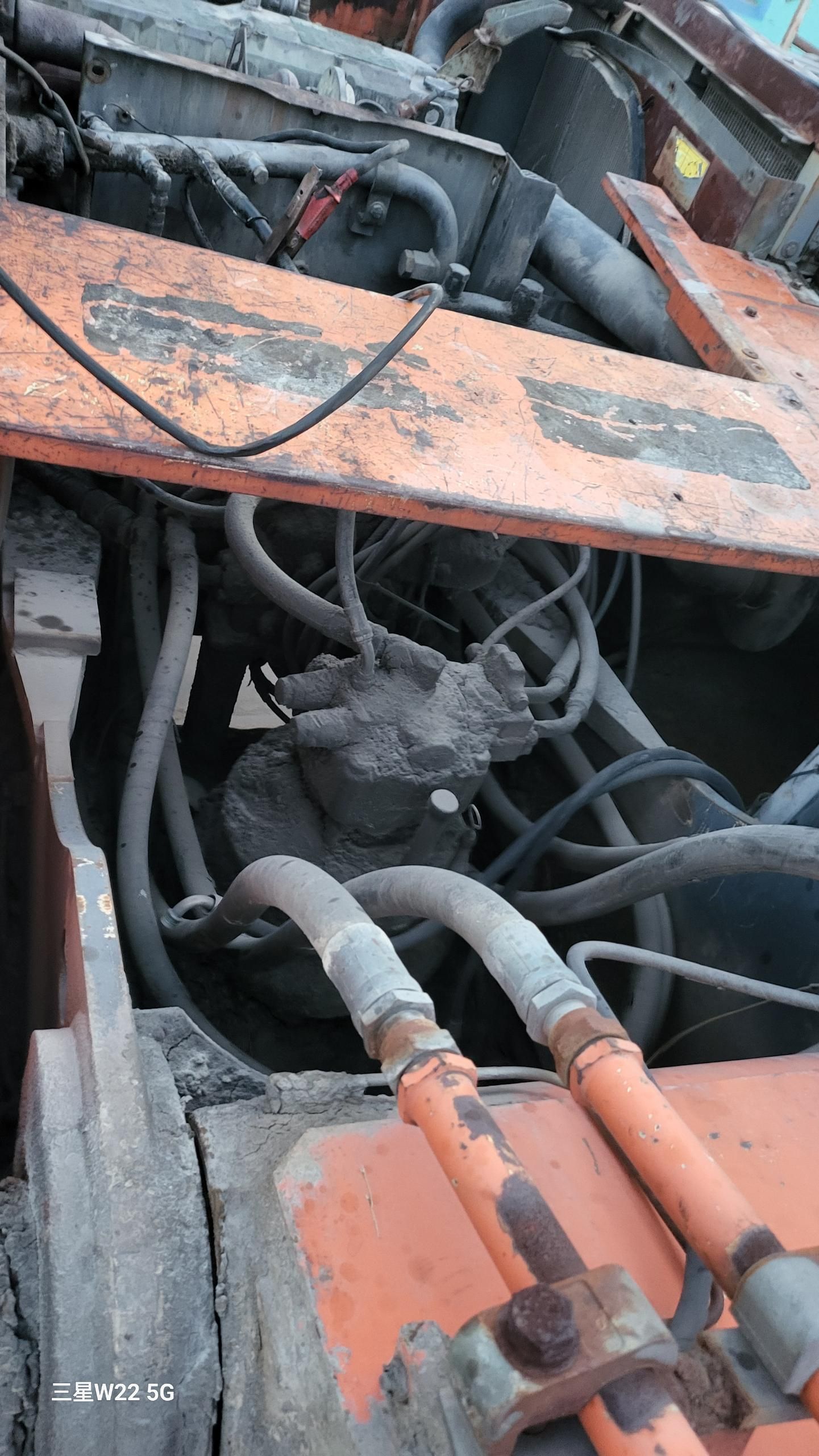 日立ZX330履帶式挖掘機