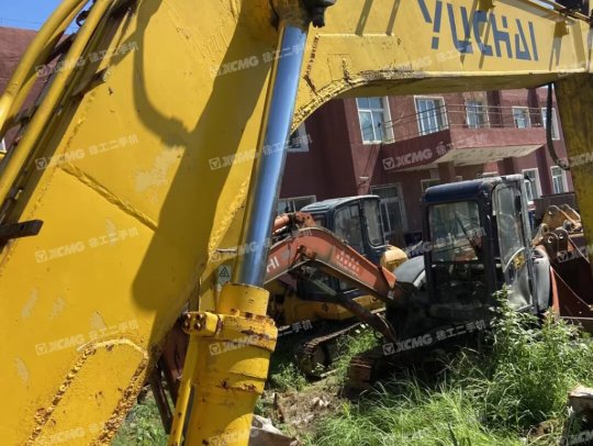 玉柴YC135-8履帶式挖掘機