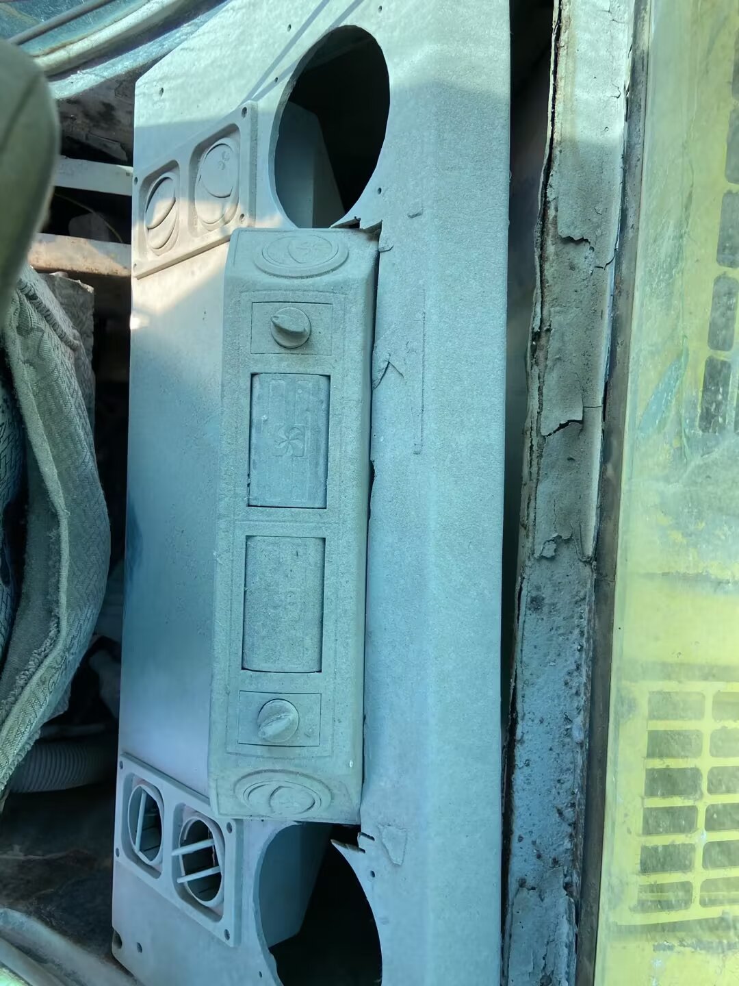玉柴YC135-8履帶式挖掘機(jī)
