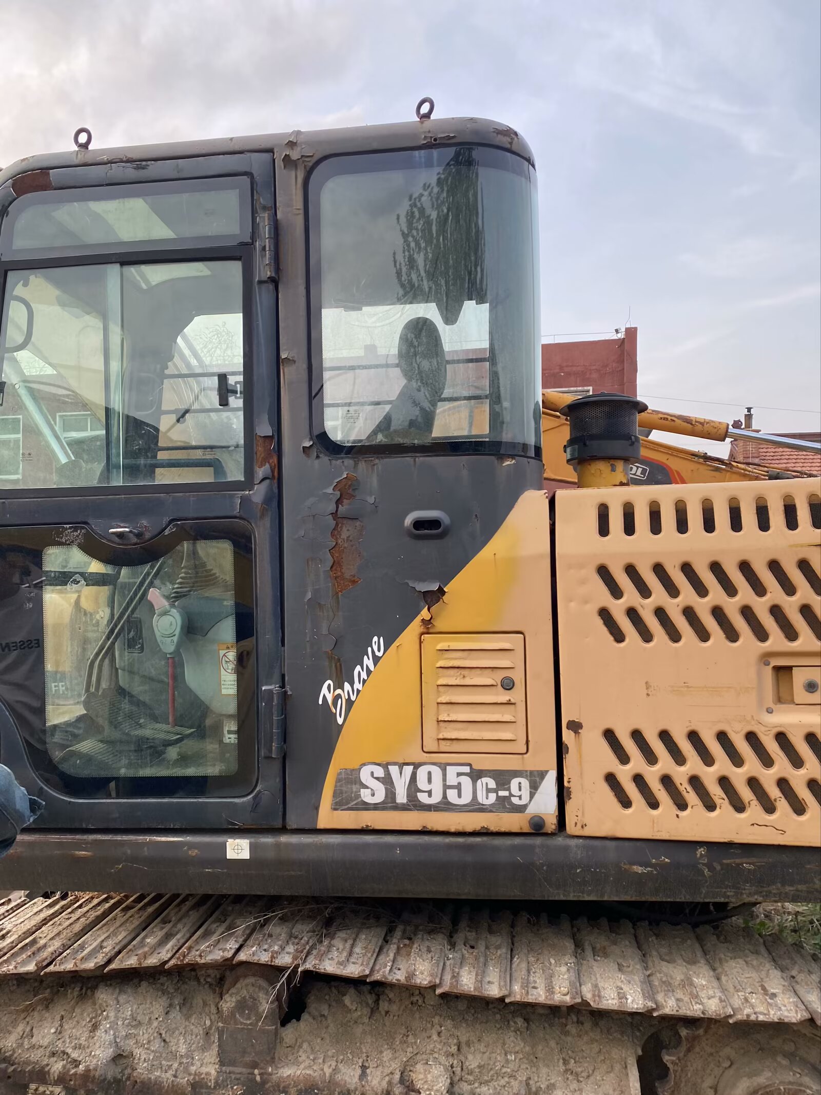雷沃重工FR60-7履帶式挖掘機