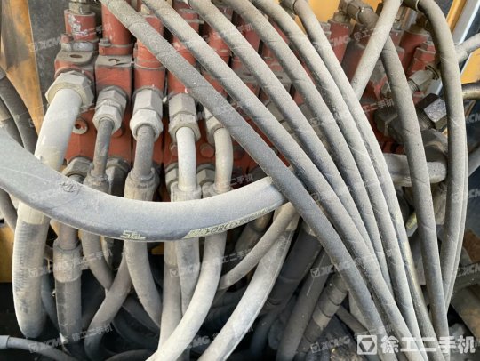 雷沃重工FR60-7履帶式挖掘機(jī)