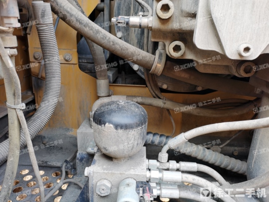 徐工XE490DK履带式挖掘机