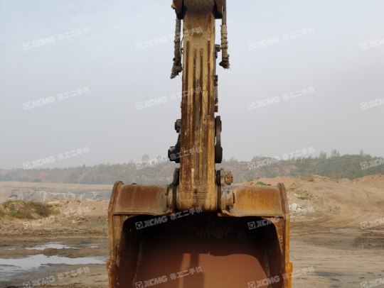 徐工XE490DK履带式挖掘机