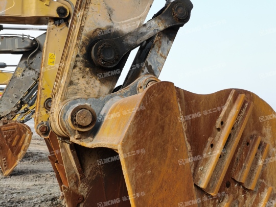 徐工XE490DK履带式挖掘机