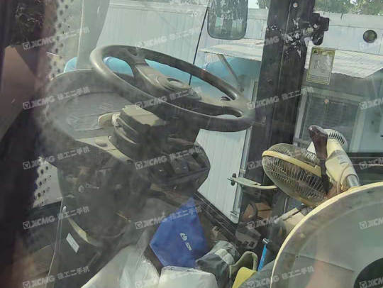 徐工XS223J单钢轮压路机