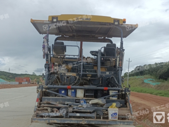 徐工RP1655摊铺机