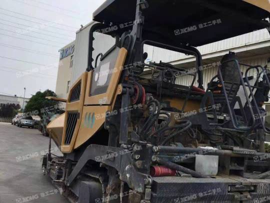 徐工RP1655摊铺机