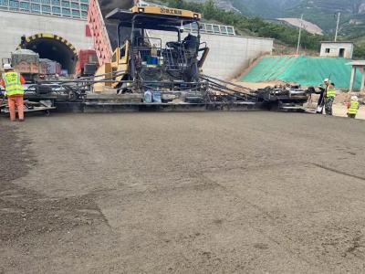 徐工RP1655摊铺机