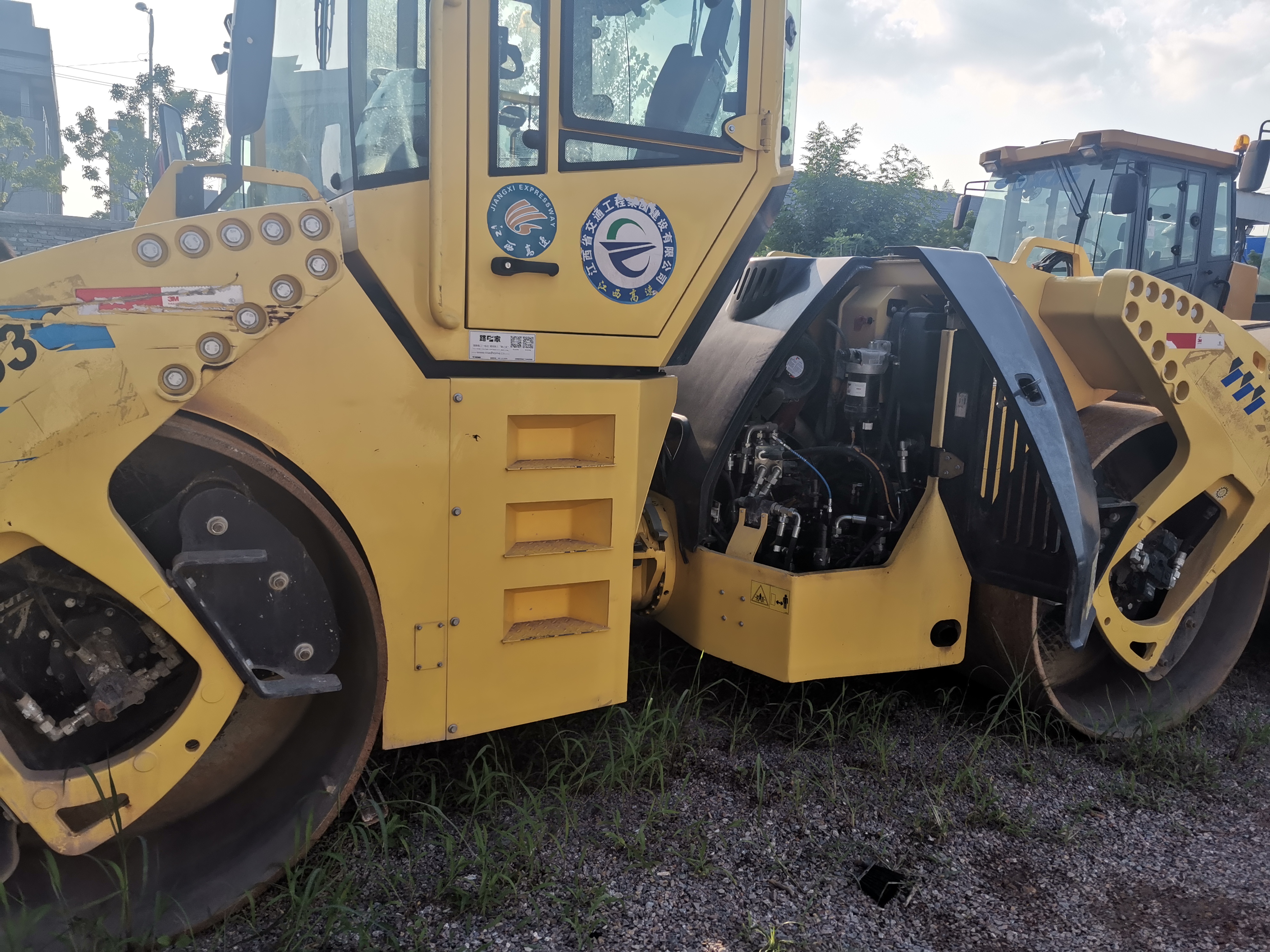 徐工XD133C双钢轮压路机