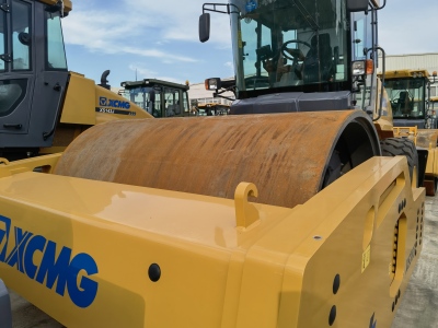 徐工XS365单钢轮压路机