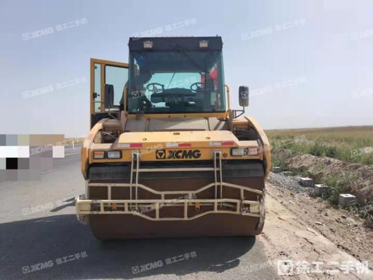 徐工XD133C双钢轮压路机