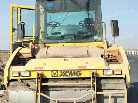 徐工XD133C双钢轮压路机