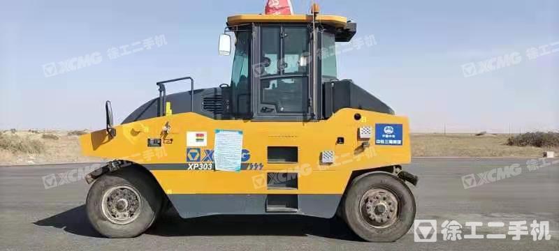 徐工XP303轮胎压路机(30吨胶轮)