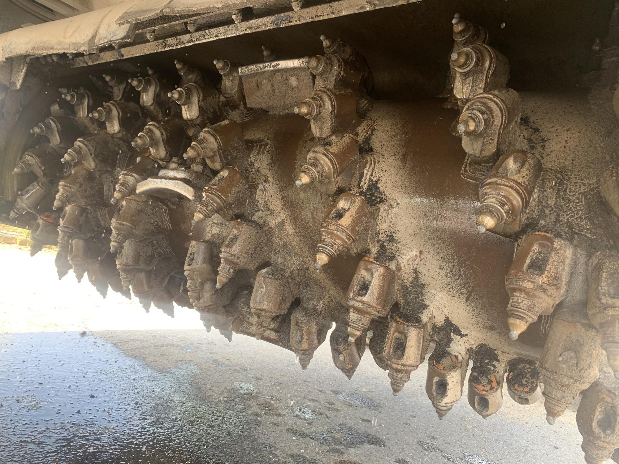 徐工XM200K铣刨机