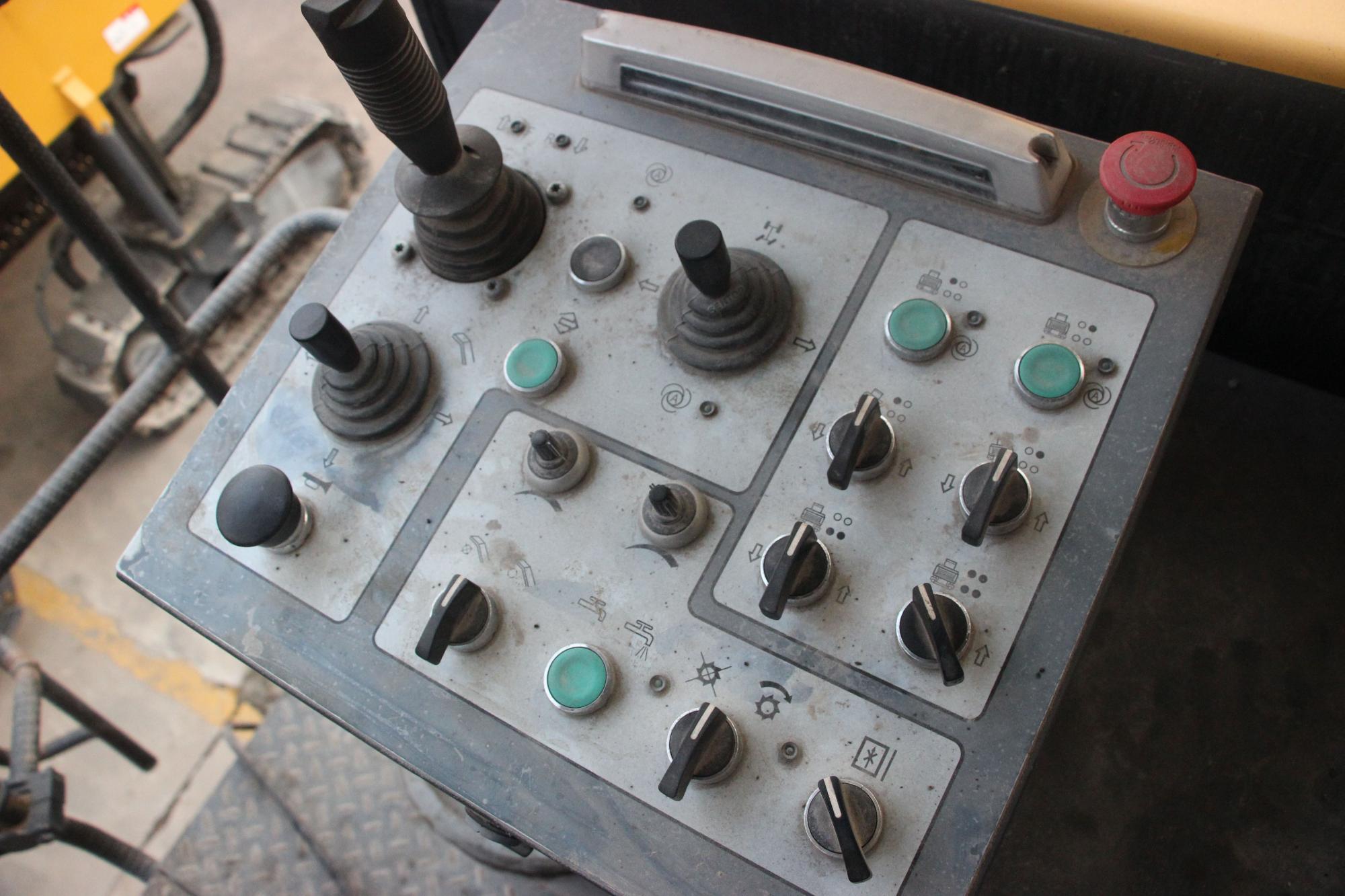 徐工XM200K铣刨机