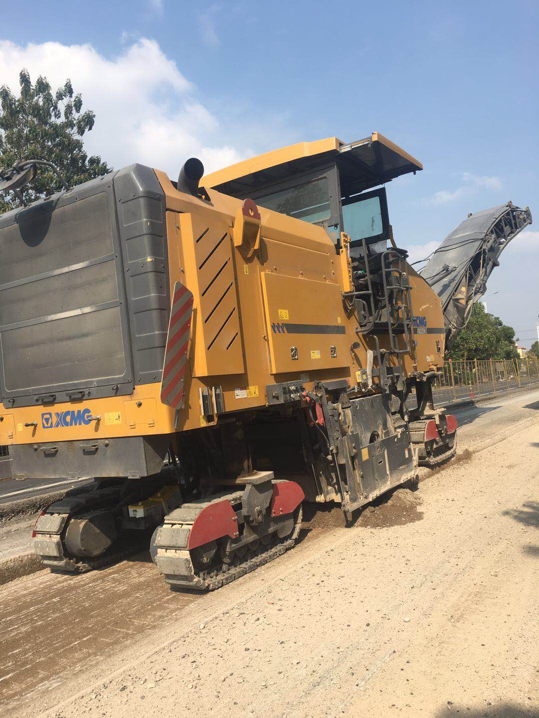 徐工XM200KII铣刨机