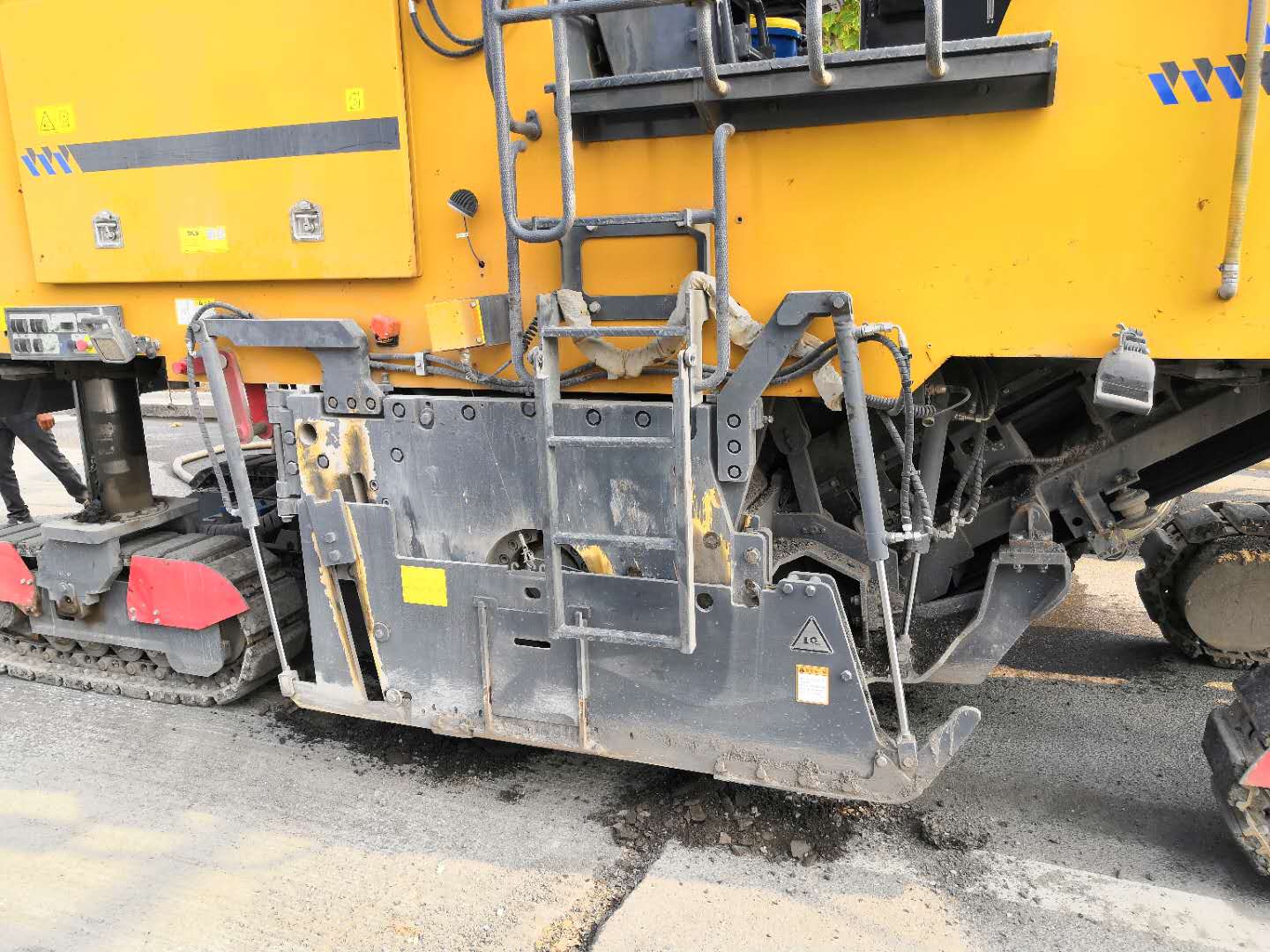 徐工XM200KII铣刨机