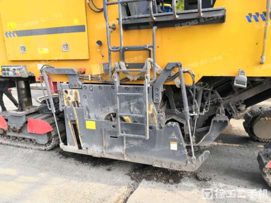 徐工XM200KII铣刨机