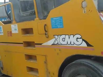 徐工XP302轮胎压路机(30吨胶轮)