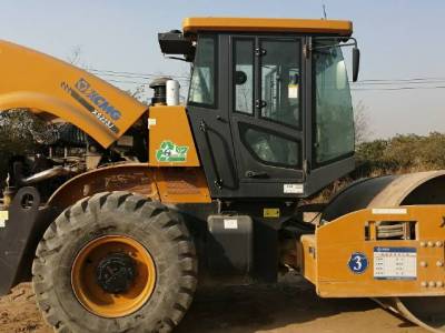 徐工XS223J单钢轮压路机