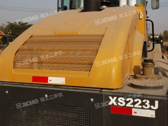 徐工XS223J单钢轮压路机