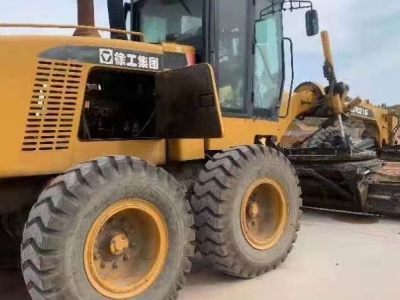 徐工GR215平地机