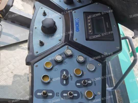 徐工RP903E摊铺机