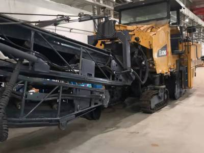 徐工XM200K铣刨机