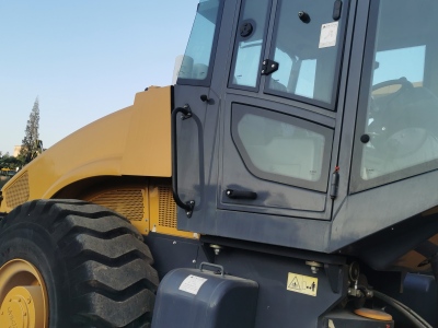 徐工XS263J单钢轮压路机