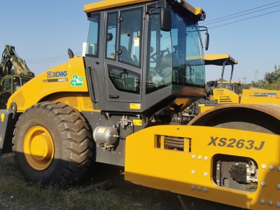 徐工XS263J单钢轮压路机